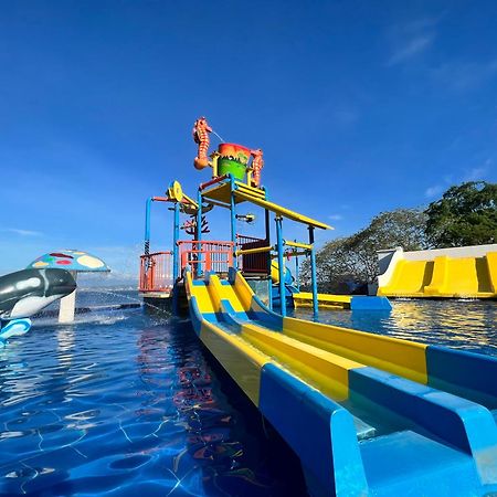 Crusoe Cabins Costa Azalea Самал Екстериор снимка